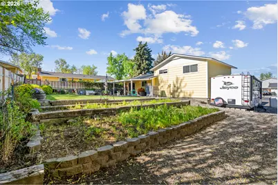 445 SE 7th St, Hermiston, OR 97838 - Photo 35