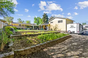 445 SE 7th St, Hermiston, OR 97838 - Photo 35