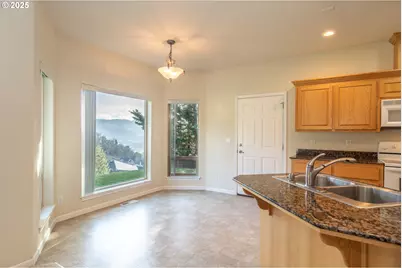 1737 NE Shale Ct, Roseburg, OR 97470 - Photo 17