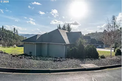 1737 NE Shale Ct, Roseburg, OR 97470 - Photo 37