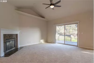 1737 NE Shale Ct, Roseburg, OR 97470 - Photo 15