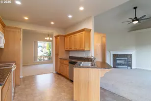 1737 NE Shale Ct, Roseburg, OR 97470 - Photo 11