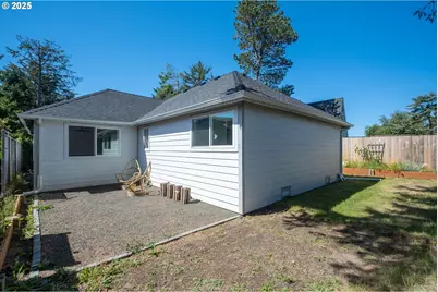 135 Laurel St, Gleneden Beach, OR 97388 - Photo 39