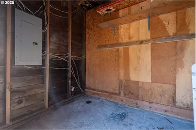 135 Laurel St, Gleneden Beach, OR 97388 - Photo 33