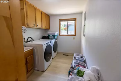1080 Hope Ave NW, Salem, OR 97304 - Photo 21