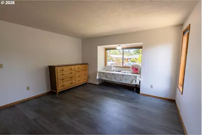 1080 Hope Ave NW, Salem, OR 97304 - Photo 29