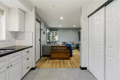 11937 NE Holladay St, Portland, OR 97220 - Photo 5