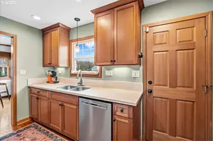 7124 N Montana Ave, Portland, OR 97217 - Photo 7