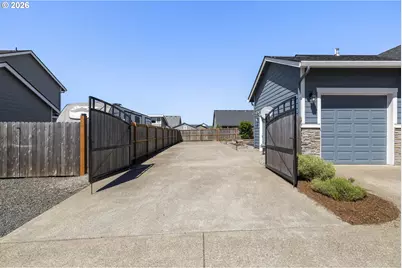 405 NE Berry St, Sublimity, OR 97385 - Photo 3