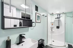 224 NW 20th Ave., Portland, OR 97209 - Photo 39