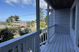 94246 1st St, Gold Beach, OR 97444 - Photo 17