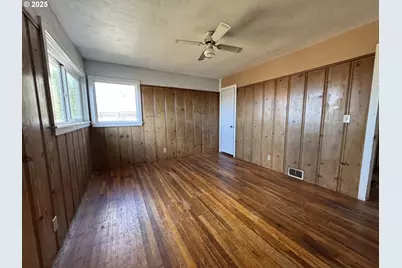 94246 1st St, Gold Beach, OR 97444 - Photo 11