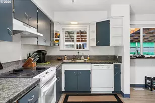 12406 SE Raymond St, Portland, OR 97236 - Photo 17