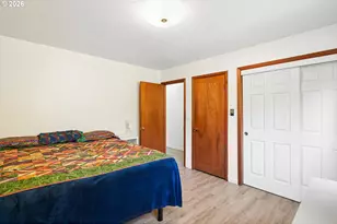 12406 SE Raymond St, Portland, OR 97236 - Photo 19