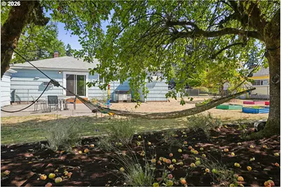 12406 SE Raymond St, Portland, OR 97236 - Photo 31