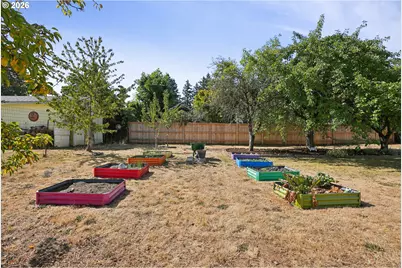 12406 SE Raymond St, Portland, OR 97236 - Photo 7