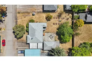 12406 SE Raymond St, Portland, OR 97236 - Photo 37