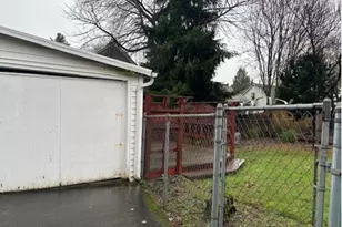 2027 N Webster St, Portland, OR 97217 - Photo 9