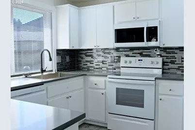 1221 NW 148th Cir, Vancouver, WA 98685 - Photo 9