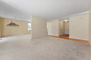 401 S Cascade Dr, Woodburn, OR 97071 - Photo 5