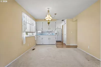 401 S Cascade Dr, Woodburn, OR 97071 - Photo 9