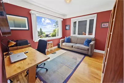 570 W Lexington Ave, Astoria, OR 97103 - Photo 3
