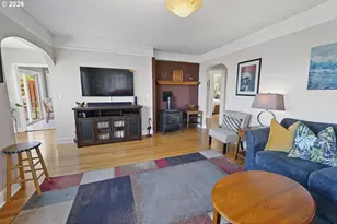 570 W Lexington Ave, Astoria, OR 97103 - Photo 21