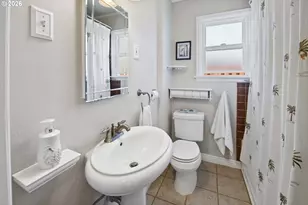 570 W Lexington Ave, Astoria, OR 97103 - Photo 7