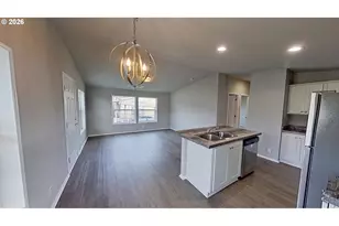 1200 E Central Ave, Sutherlin, OR 97479 - Photo 7