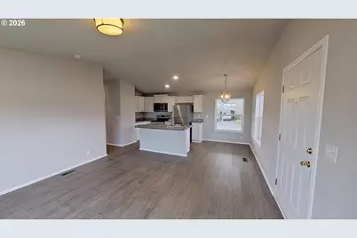 1200 E Central Ave #80, Sutherlin, OR 97479 - Photo 5