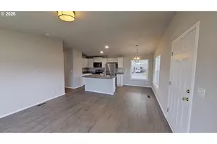 1200 E Central Ave, Sutherlin, OR 97479 - Photo 5