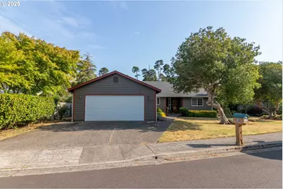 2040 23rd St, Florence, OR 97439 - Photo 1