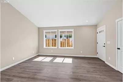 206 Douglas St, Longview, WA 98632 - Photo 9