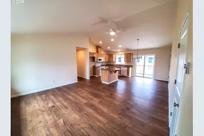 206 Douglas St, Longview, WA 98632 - Photo 7