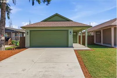 206 Douglas St, Longview, WA 98632 - Photo 1
