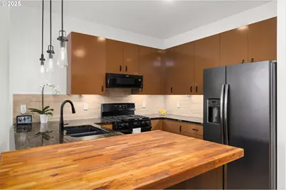 1133 NW 11th Ave #305, Portland, OR 97209 - Photo 7