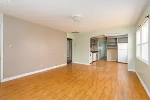 307 Cypress St, Longview, WA 98632 - Photo 5