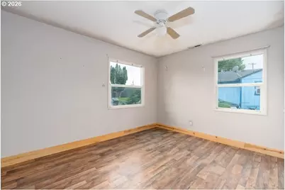 307 Cypress St, Longview, WA 98632 - Photo 13