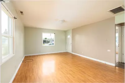 307 Cypress St, Longview, WA 98632 - Photo 7