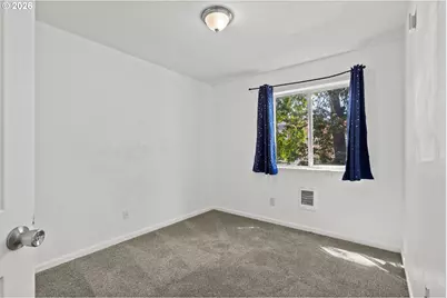 675 SE 197th Ave, Portland, OR 97233 - Photo 7