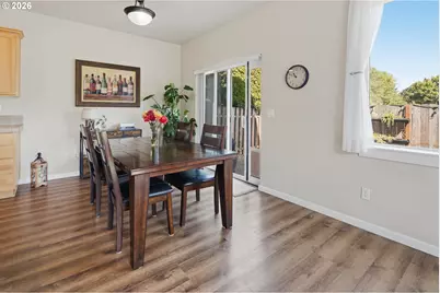 17925 SW Brisk Ln, Beaverton, OR 97007 - Photo 7