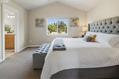 17925 SW Brisk Ln, Beaverton, OR 97007 - Photo 11