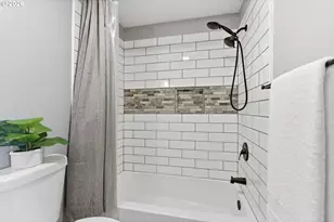 5585 NW Peregrine Pl, Portland, OR 97229 - Photo 37