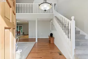 5585 NW Peregrine Pl, Portland, OR 97229 - Photo 5