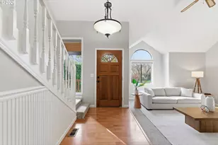 5585 NW Peregrine Pl, Portland, OR 97229 - Photo 5