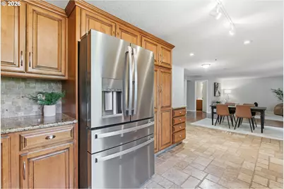 5585 NW Peregrine Pl, Portland, OR 97229 - Photo 19