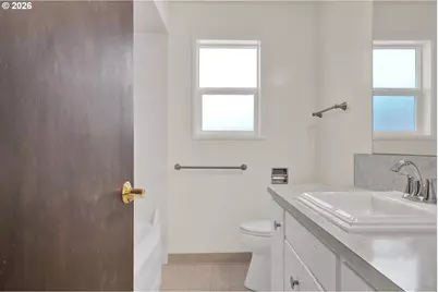 2540 Tyler St, Eugene, OR 97405 - Photo 21