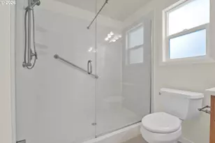 2540 Tyler St, Eugene, OR 97405 - Photo 17