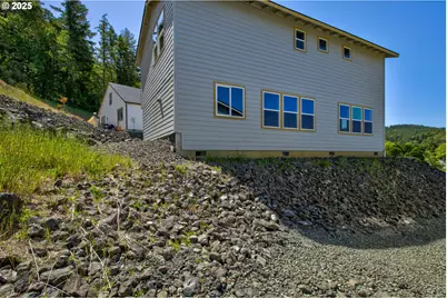 1030 Forest Heights St, Sutherlin, OR 97479 - Photo 23