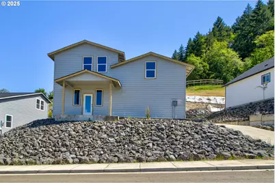 1030 Forest Heights St, Sutherlin, OR 97479 - Photo 3